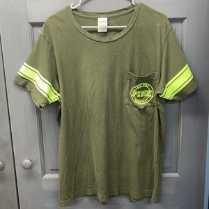 Love pink Victoria’s Secret T-Shirt L large green